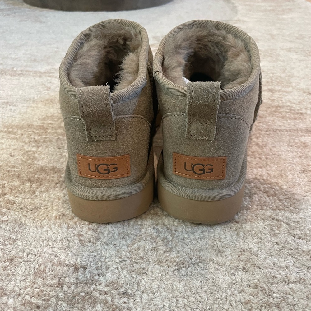 Authentic Classic Ultra Mini UGG Antilope women’s 7